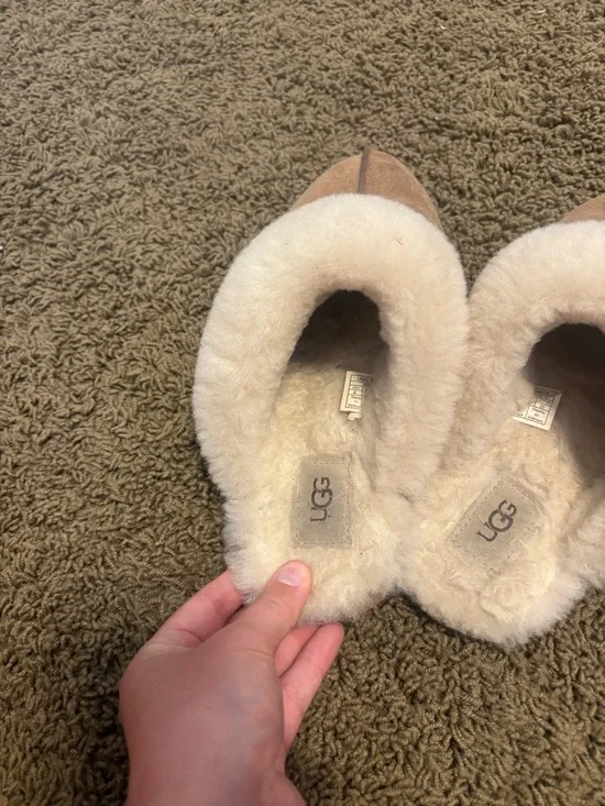 UGG Scufette Slippers - Picture 5 of 7